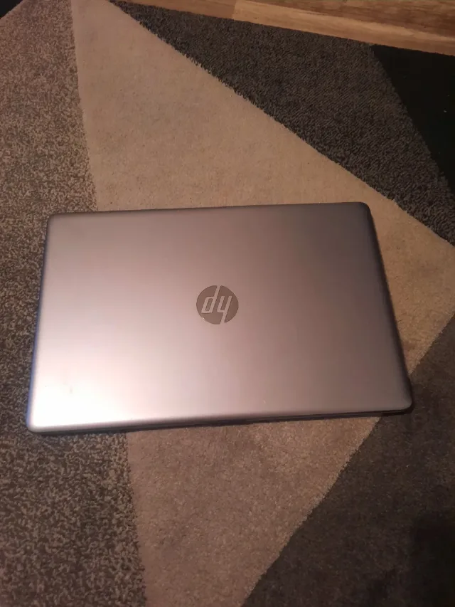 Hp Ryzen 3 Rami 8 GB DDR4 Ssd M2 128 Gb – fotografia 1 din 8