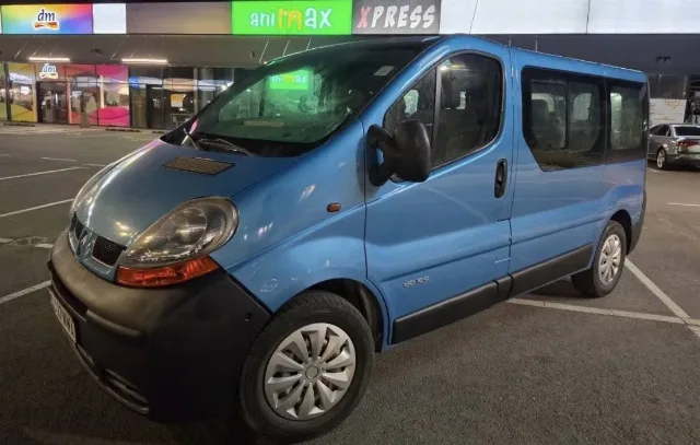Se vinde Renault trafic 8+1 locuri – fotografia 6 din 8