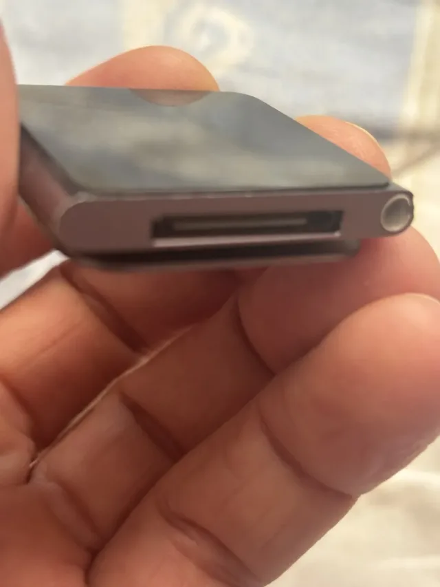 iPod Nano 6th , 32 Gb , căști , cablu USB magnetic ! – fotografia 5 din 6
