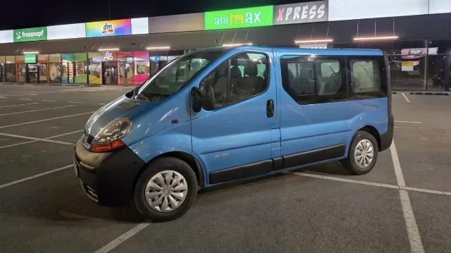 Se vinde Renault trafic 8+1 locuri – fotografia 5 din 8