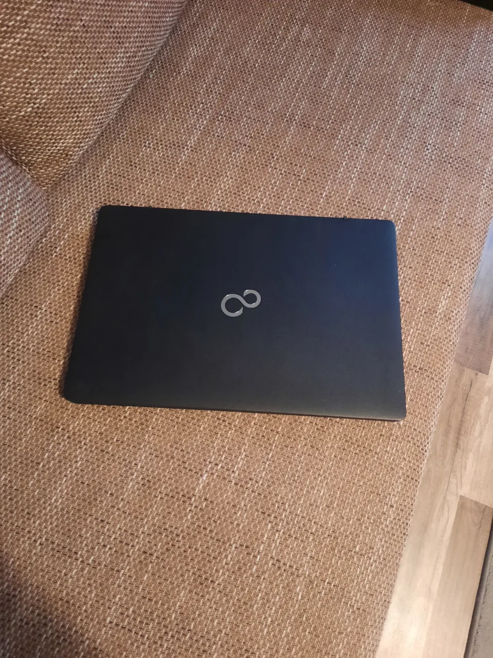 Fujitsu Lifebook A556 Rami 8 Gb Ddr4 Ssd 256 Gb – Carcea, Dolj