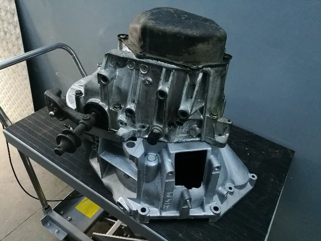 Cutie de viteze Boxer / Jumper / Ducato 2.3 / 2.8 jtd 5 trepte 20UM04 – fotografia 4 din 5