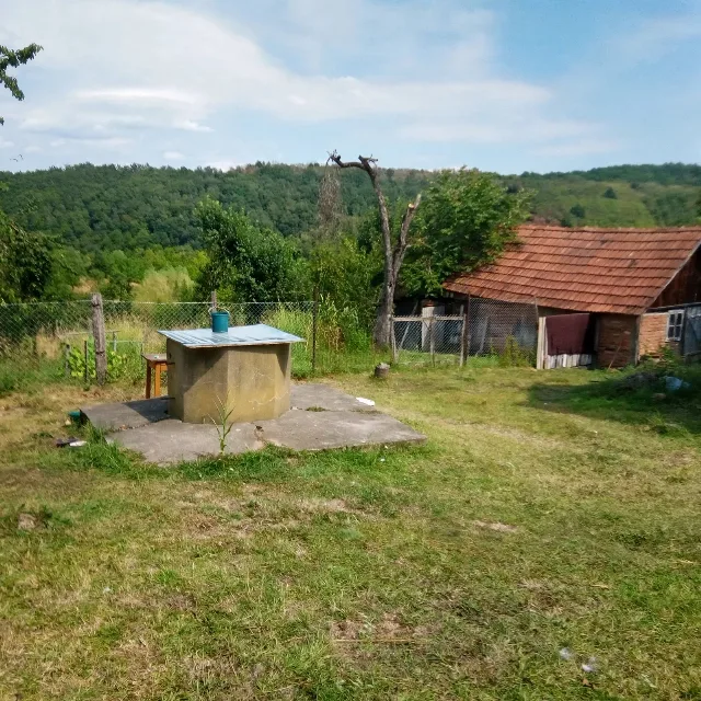 De vânzare casă la munte în jud Hunedoara – fotografia 3 din 6