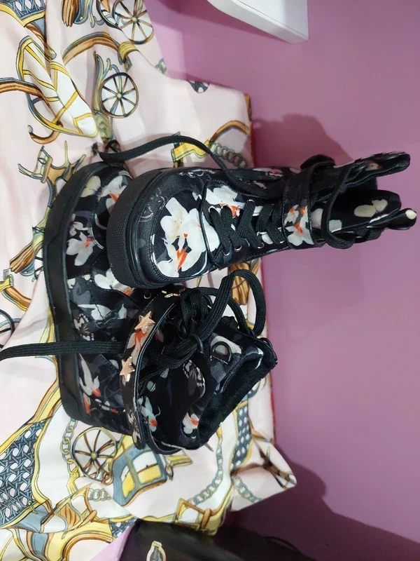 Sneakers cu imprimeu floral – BRAILA, Brăila