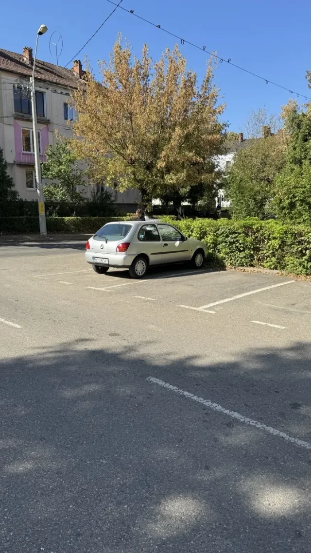 Ford Fiesta 1999 – fotografia 2 din 2