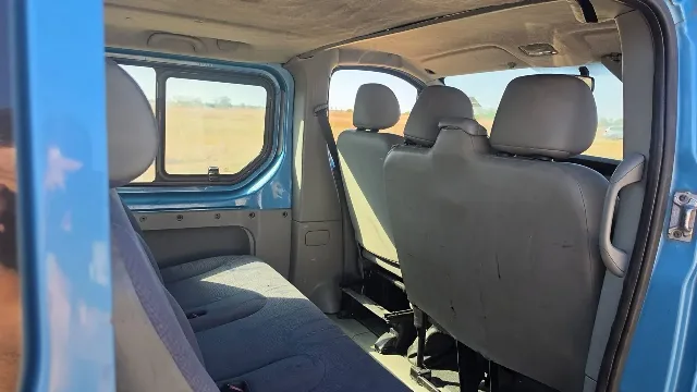Vând Renault Trafic 8+1 locuri, ideal pentru, familie numeroasă sau activități comerciale.munca etc – fotografia 7 din 8