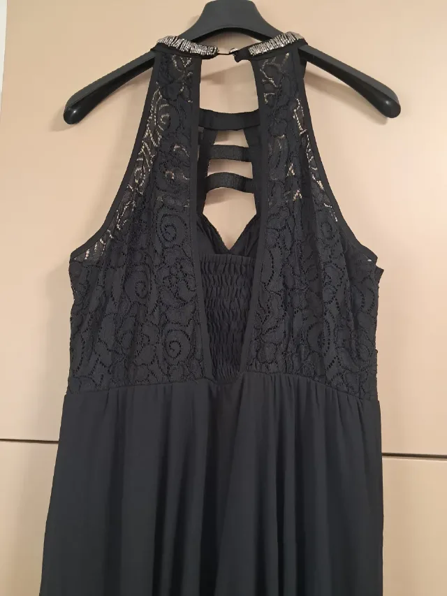 Vand rochie de ocazie neagra – fotografia 4 din 4