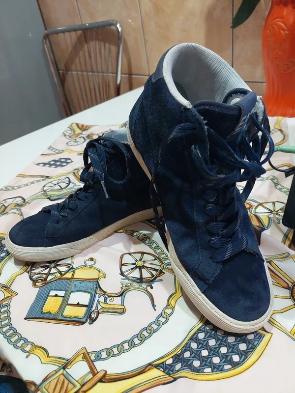Sneakers Mid-Top Emporio Armani EA7 – BRAILA, Brăila