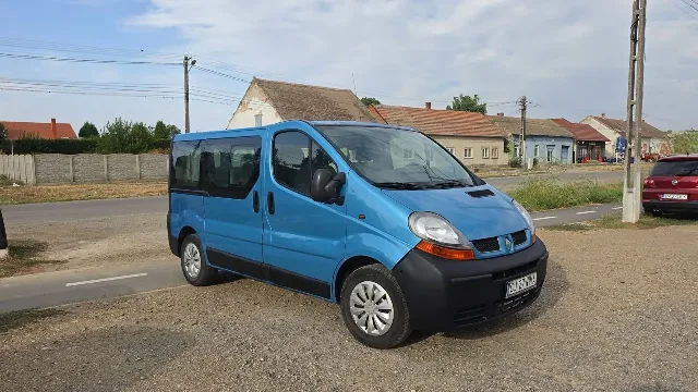 Vând Renault Trafic 8+1 locuri, ideal pentru, familie numeroasă sau activități comerciale.munca etc – Timisoara, Timiș