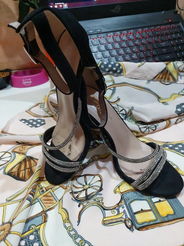 Sandale negre cu toc stiletto și pietre strălucitoare – BRAILA, Brăila