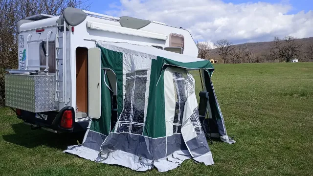 Autorulotă Fiat Ducato Knaus Trevallear 1,6 TD 2001 6 loc – Iasi, Iași
