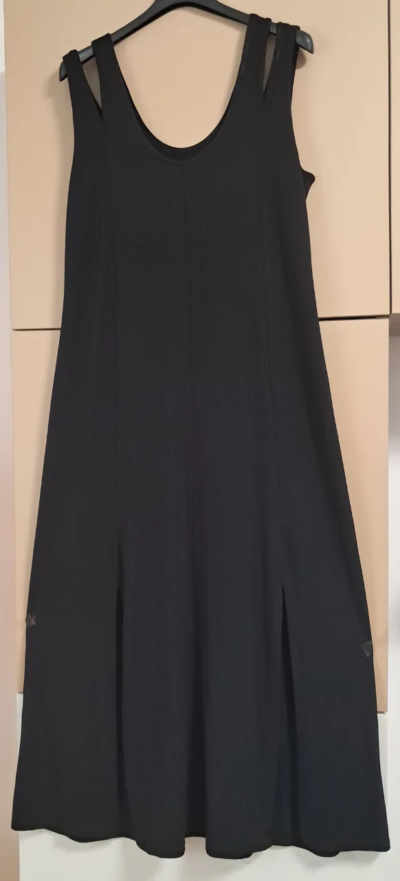 Vand rochie neagra elastica – Drobeta-Turnu Severin, Mehedinți