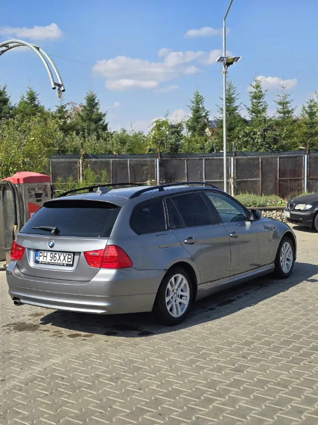 vand bmw seria 3 e91 2.0 diesel – fotografia 5 din 8