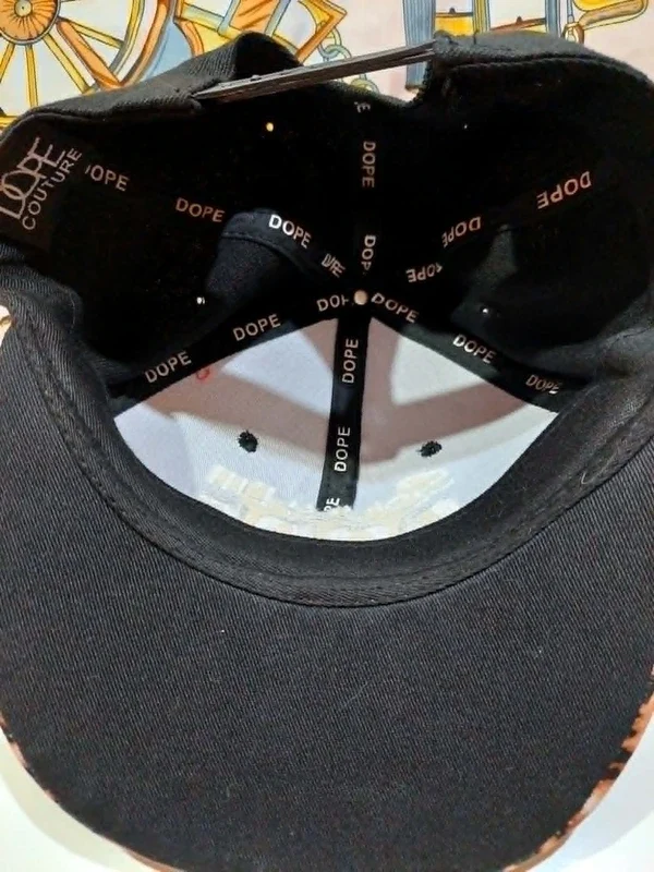 Șapcă Snapback Dope Couture – Model Rar „Sorry I'm DOPE” Animal Print – fotografia 2 din 3