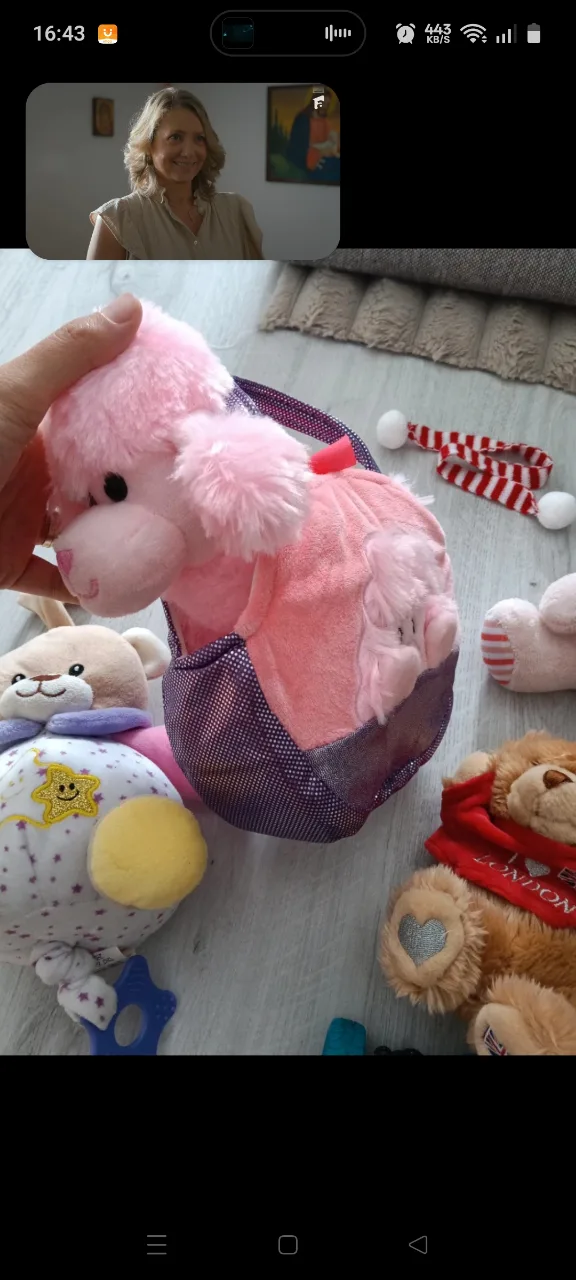 cutie cu jucării pentru copii – fotografia 4 din 4