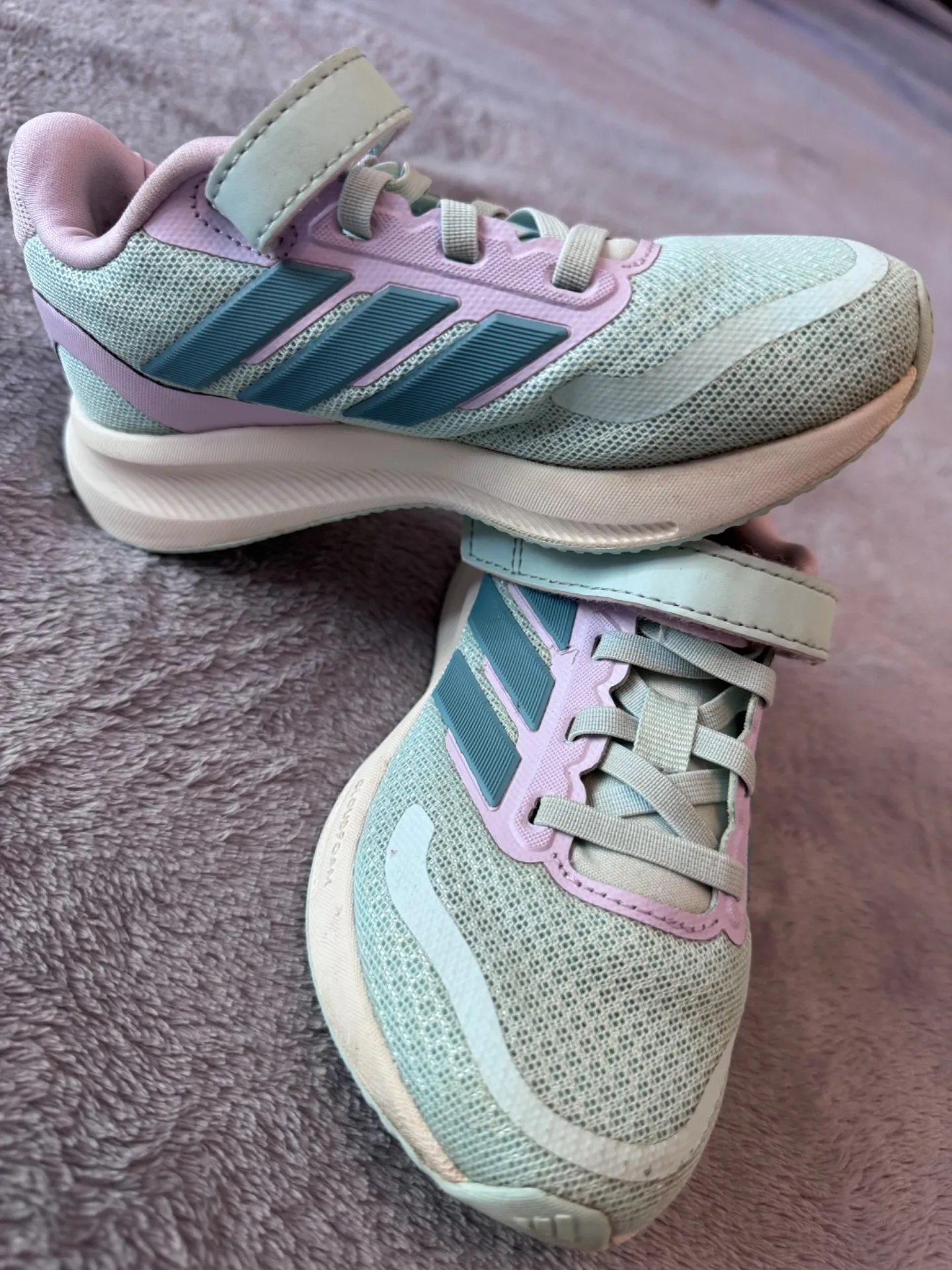 Încălțăminte sport Adidas 28 copii – Pitesti, Argeș