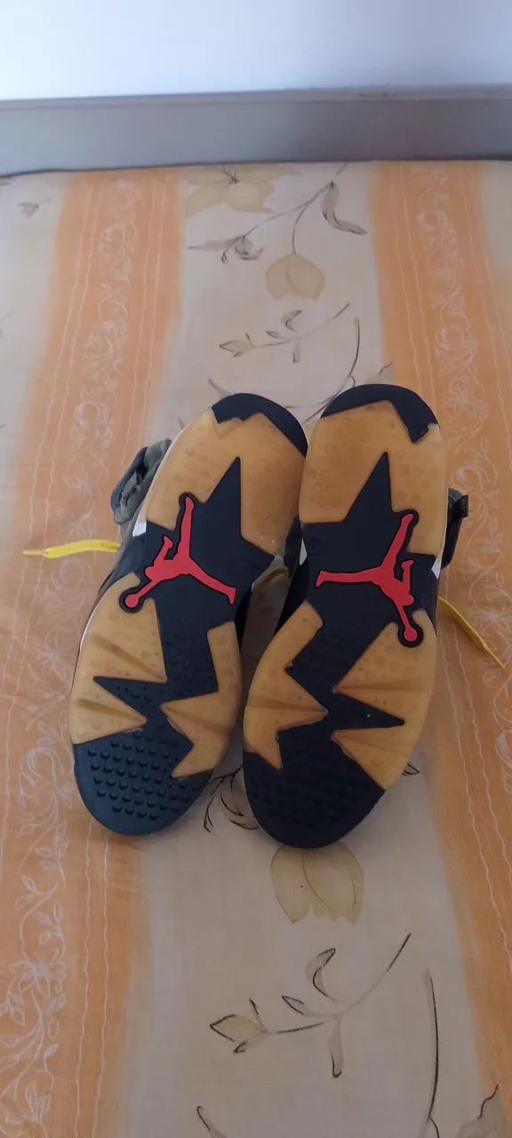 Jordan 6 Travis Scott, originali! – fotografia 5 din 8