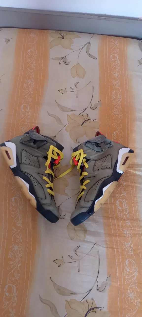 Jordan 6 Travis Scott, originali! – fotografia 2 din 8