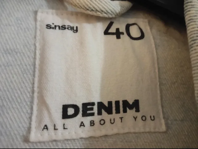 Geacă blugi damă Sinsay mărimea L (40) oversized cu rupturi – fotografia 2 din 6
