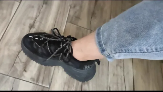 Adidași damă negri mărimea 37, stil casual/streetwear” – fotografia 4 din 4