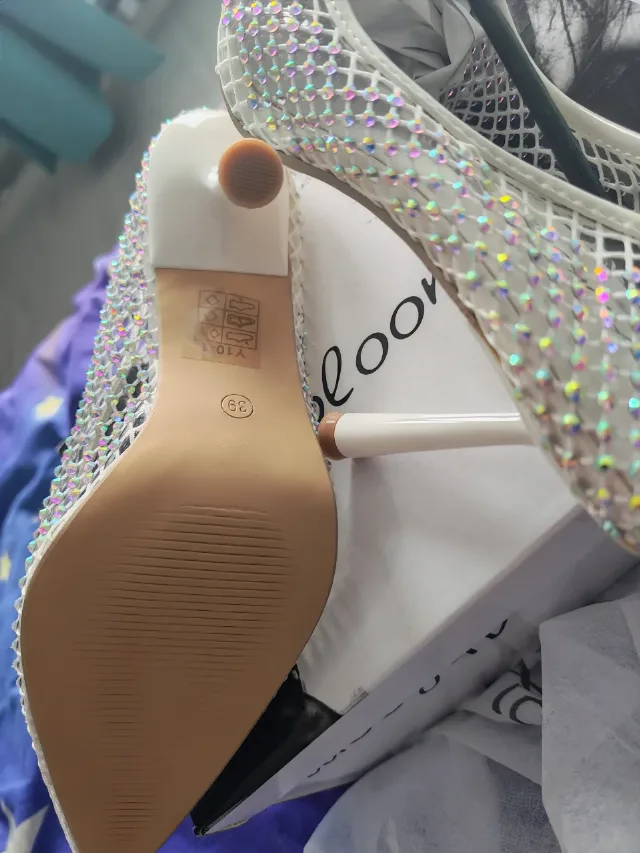 Pantofi cu toc din piele ecologica – fotografia 5 din 5