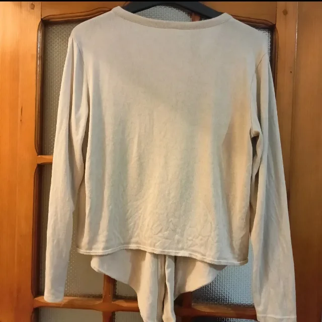 Cardigan fin bej deschis în V / mărimea M – fotografia 2 din 2