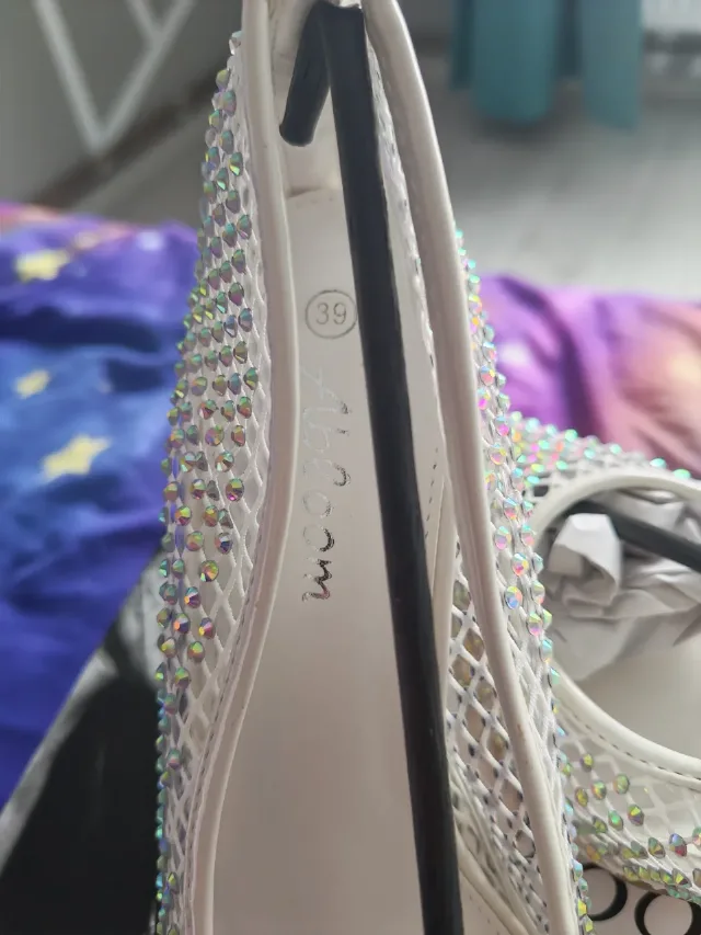 Pantofi cu toc din piele ecologica – fotografia 4 din 5