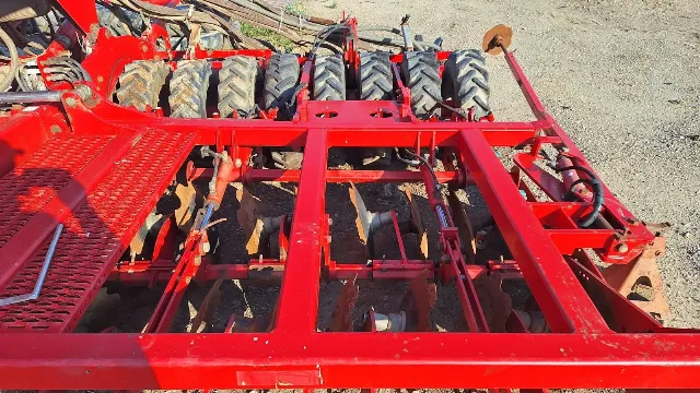 Semănătoare HORSCH PRONTO 6DC cu fertilizare – fotografia 4 din 5