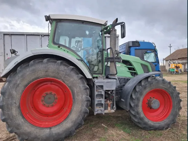 Tractor FENDT 828 VARIO – Vanju Mare, Mehedinți
