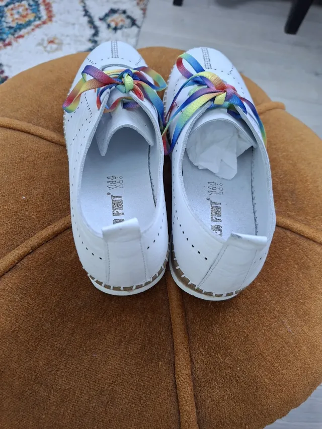 adidași de piele naturala cu șireturi multicolore marca Green Foot, marime 37,noi ,fara eti – fotografia 4 din 5