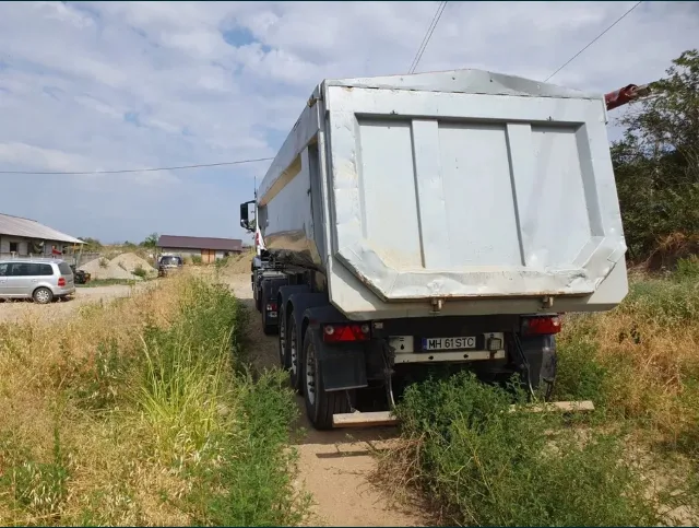 Mercedes-Benz Arocs – fotografia 4 din 5