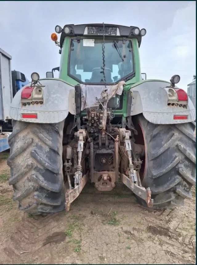 Tractor FENDT 828 VARIO – fotografia 2 din 5