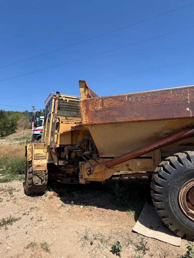 Dumper 6x6 Terex – fotografia 6 din 8