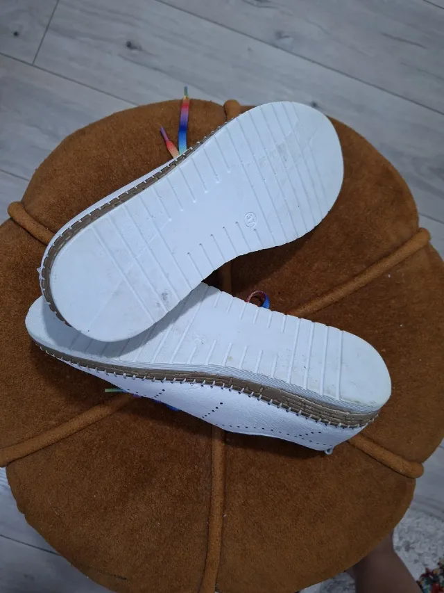 adidași de piele naturala cu șireturi multicolore marca Green Foot, marime 37,noi ,fara eti – fotografia 5 din 5