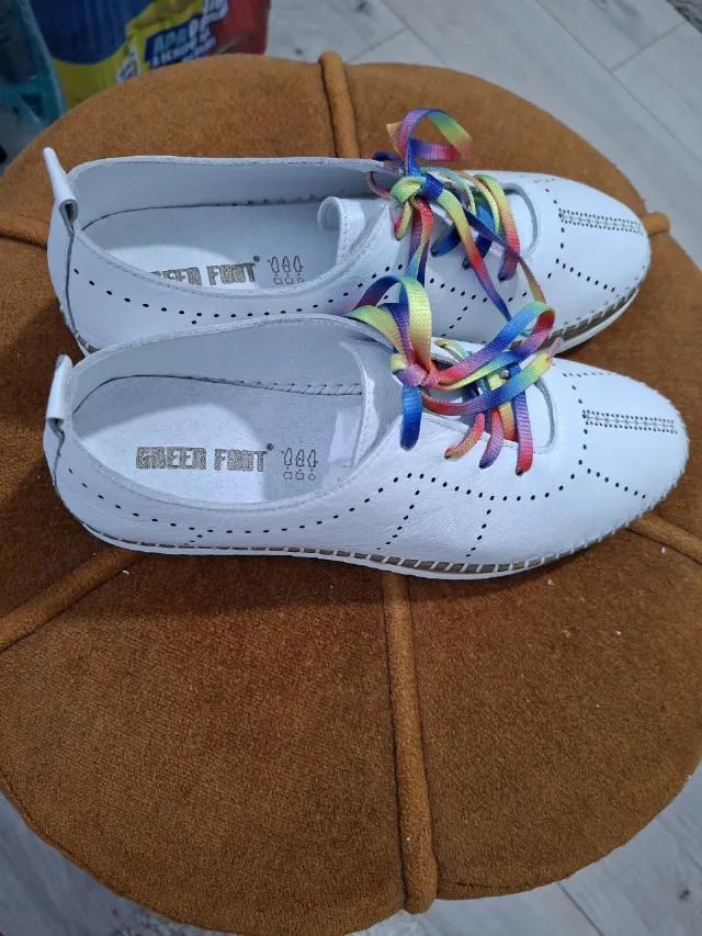 adidași de piele naturala cu șireturi multicolore marca Green Foot, marime 37,noi ,fara eti – fotografia 2 din 5