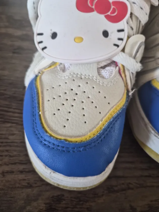 Adidas Hello Kitty – fotografia 5 din 8