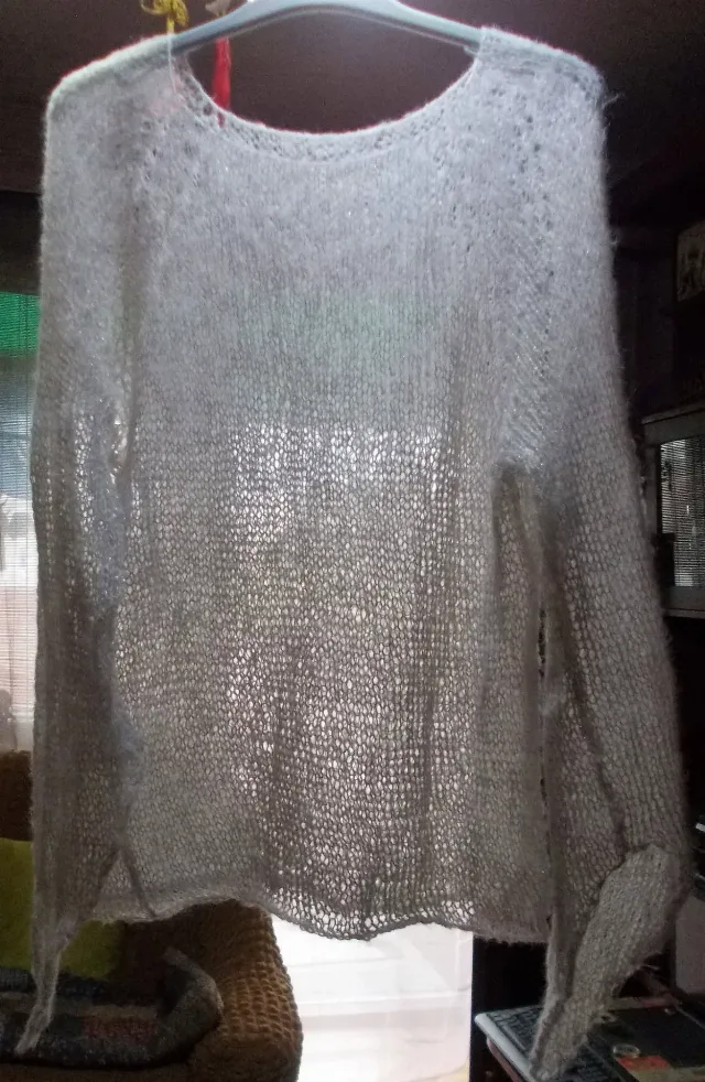 Bluzita fina, vaporoasa - handmade - mohair fin/lurex - Alb ivory - S /M – fotografia 7 din 7