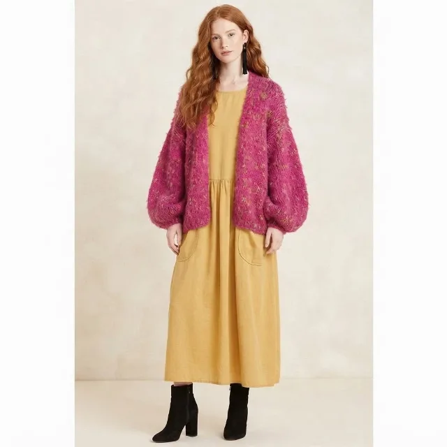 Cardigan deschis, fara nasturi, cu maneci bufante, lucrat manual din fir de mohair/alpaca gros - Fucsia/insertii mustar - M / L – fotografia 2 din 8