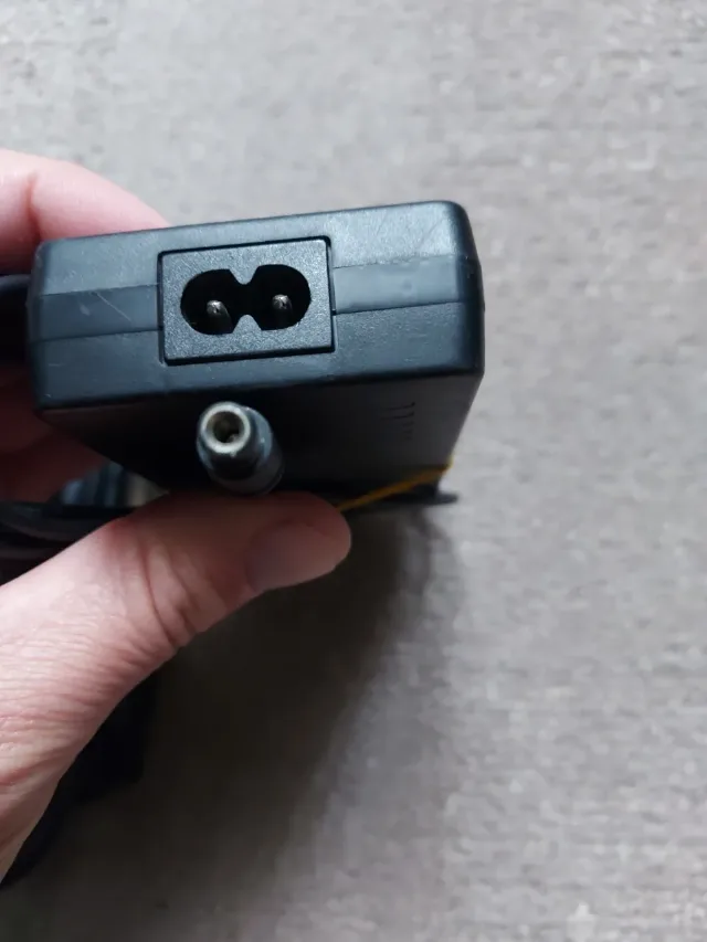 vînd încărcătoare bicicletă electrică – fotografia 3 din 6