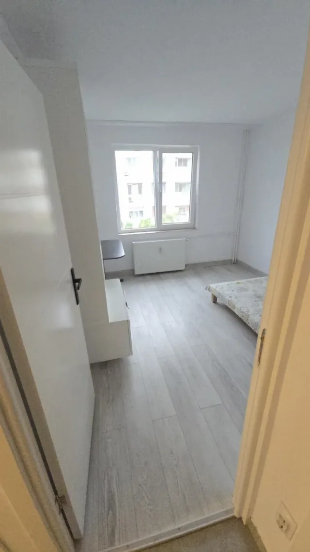Apartament 3 camere – fotografia 5 din 8