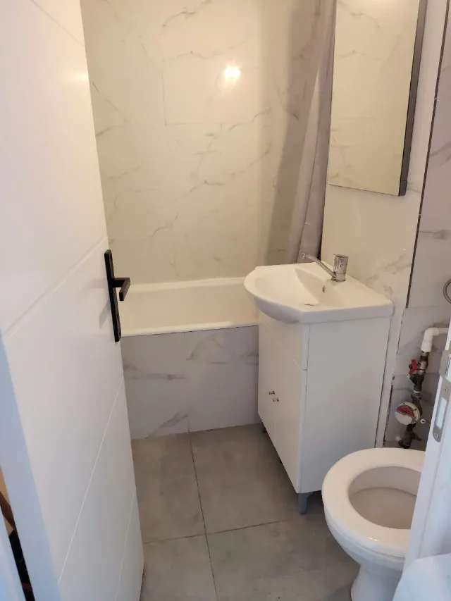 Apartament 3 camere – fotografia 3 din 8