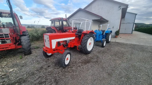 IHT 423 international tractor – fotografia 4 din 5