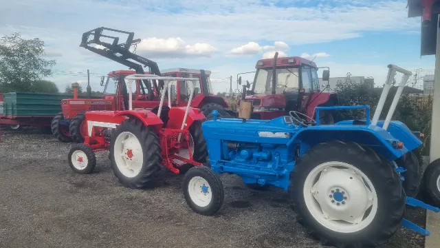 IHT 423 international tractor – fotografia 3 din 5