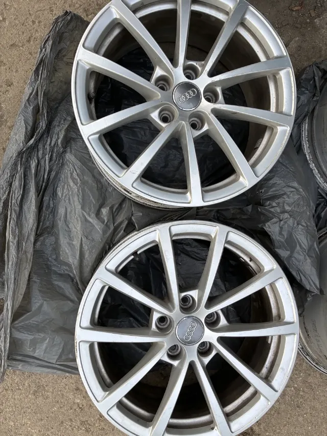 Jante Audi 17 ET 36 DIMESIUNE BUTUC 66,6 – fotografia 2 din 3