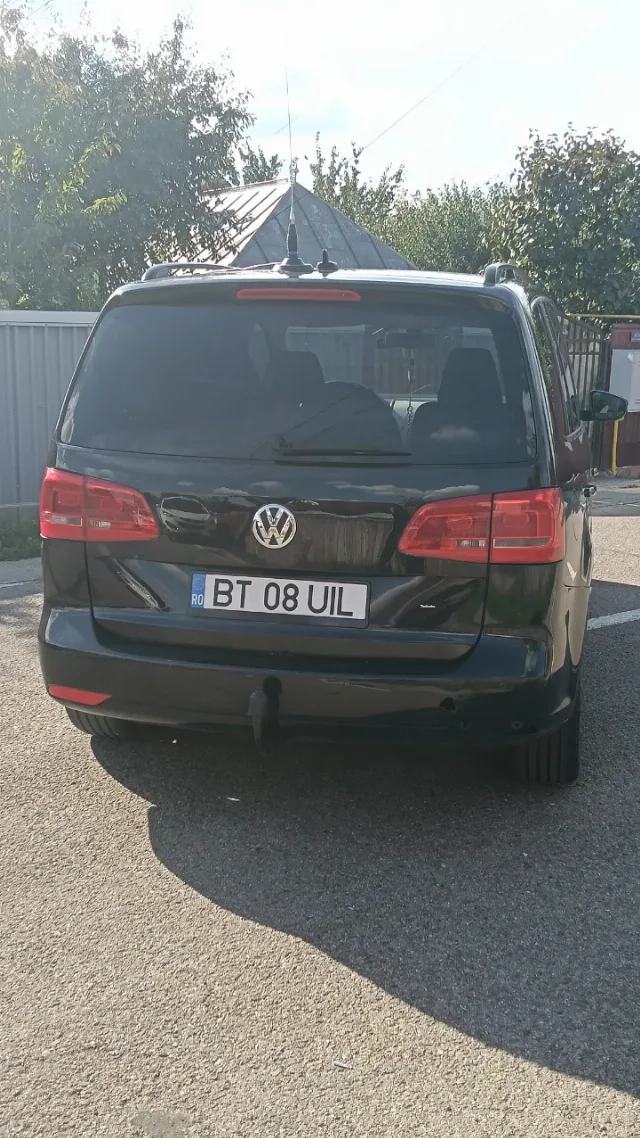 vând Touran 1, 6 diesel – fotografia 8 din 8