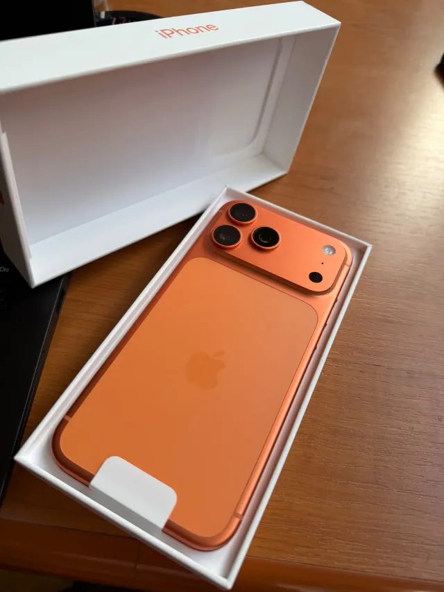 iPhone 17pro max , nou , 0 ore vorbite , neaprins – fotografia 2 din 6