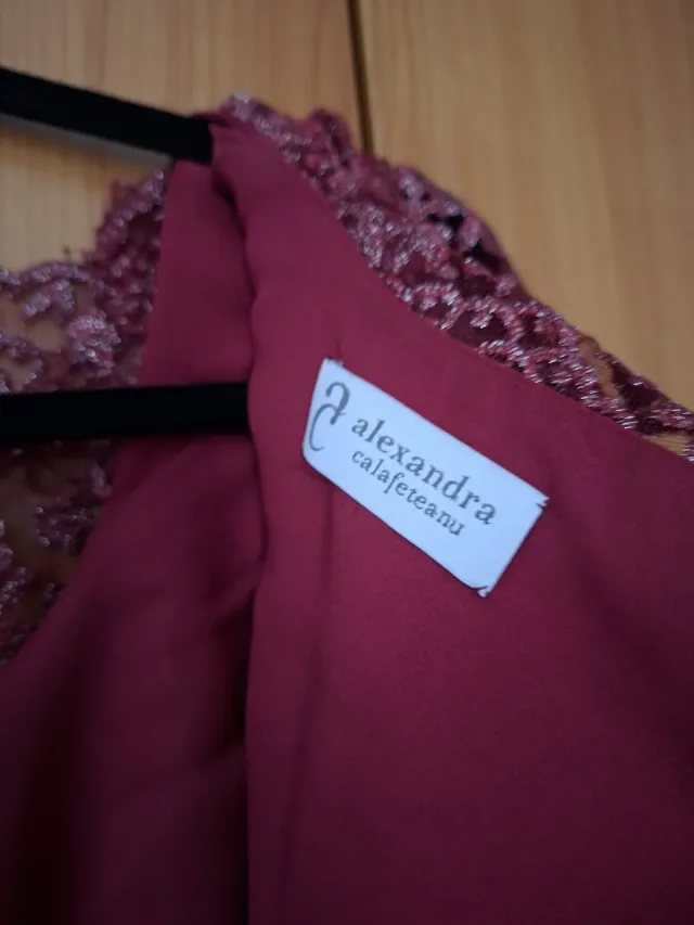 Rochie din dantelă – fotografia 3 din 3