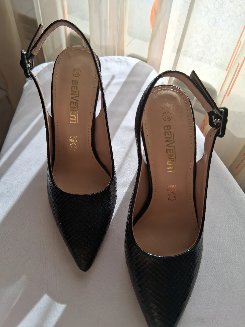 Pantofi de piele – fotografia 1 din 3