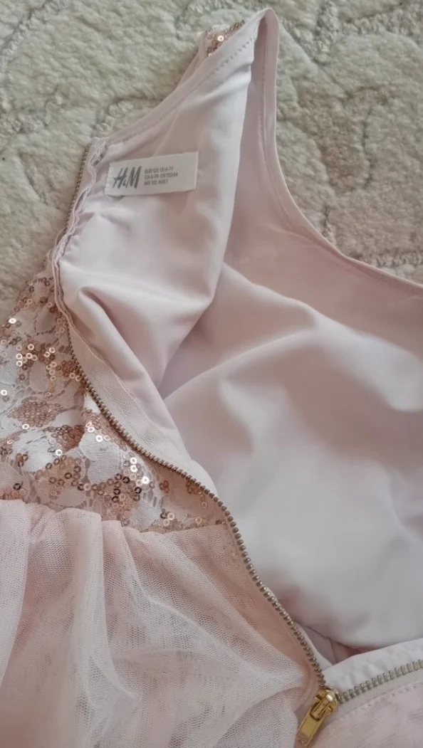 Rochiță cu paiete H&M 6-7ani – fotografia 3 din 4