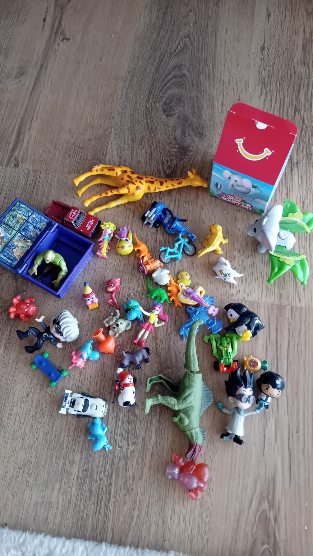 Lot Figurine diverse – fotografia 1 din 6